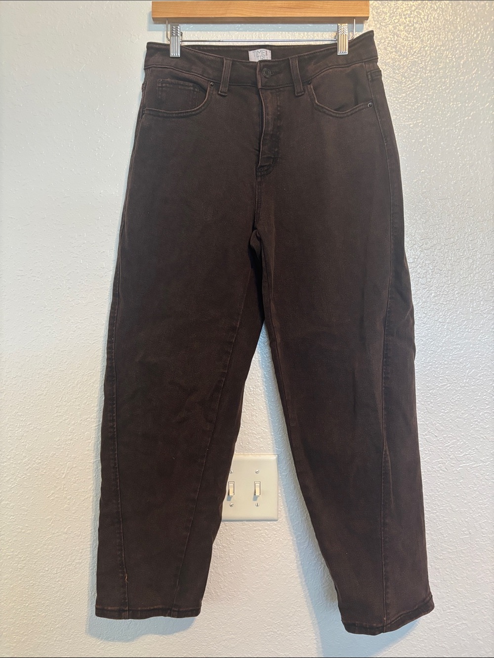 Classic High-Rise Women’s Jeans in Dark Brown